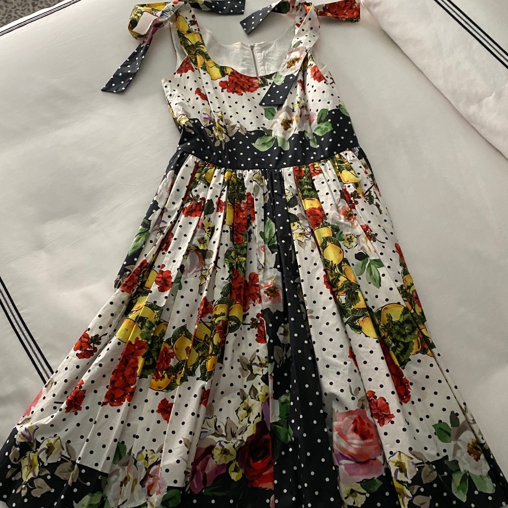 Dolce and gabbana cotton floral sundress. Size 40,
